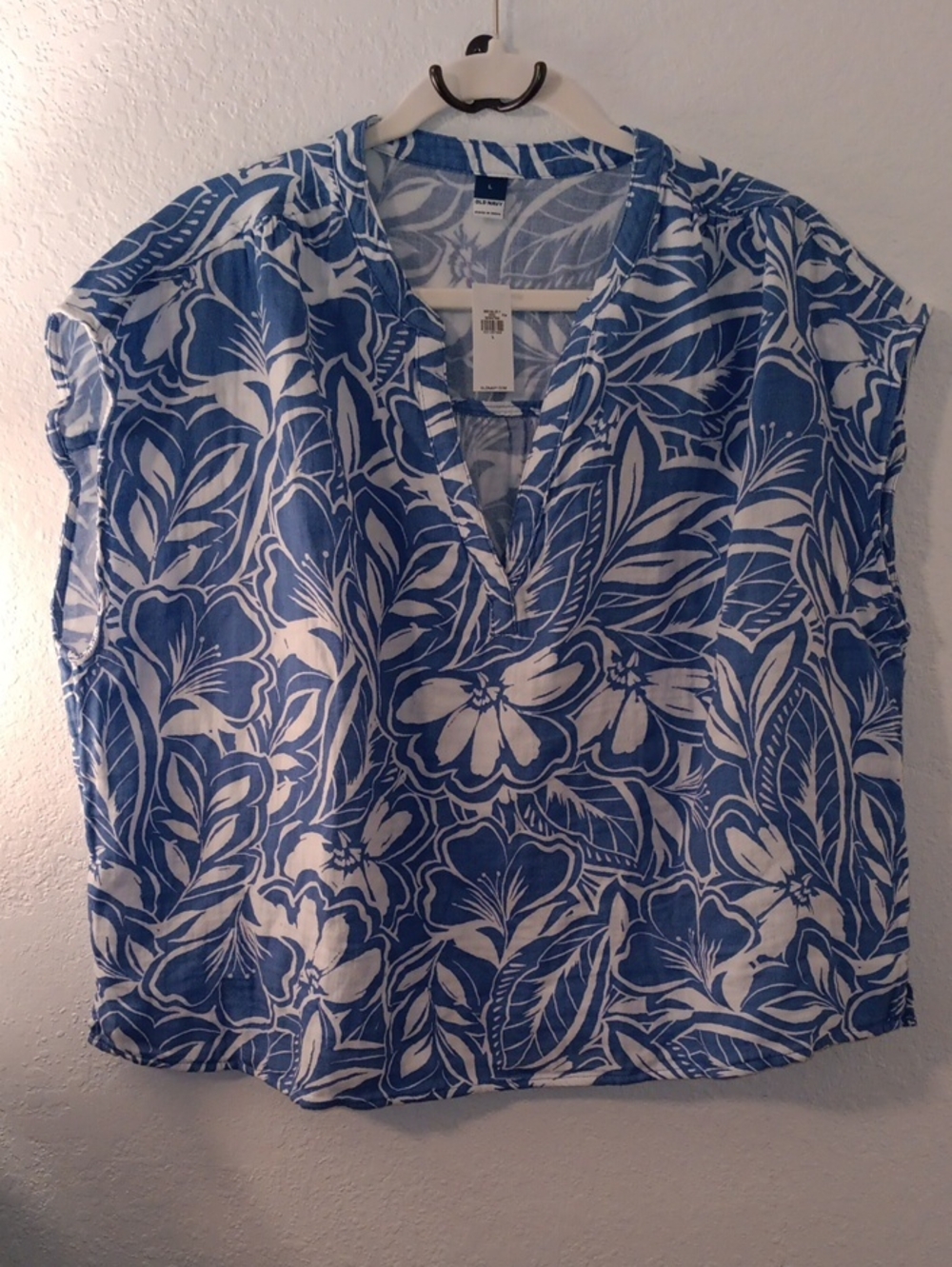 Old Navy Blue and White Floral Split V-Neck Blouse